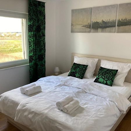 Apartmani Dorijan 브르시 외부 사진