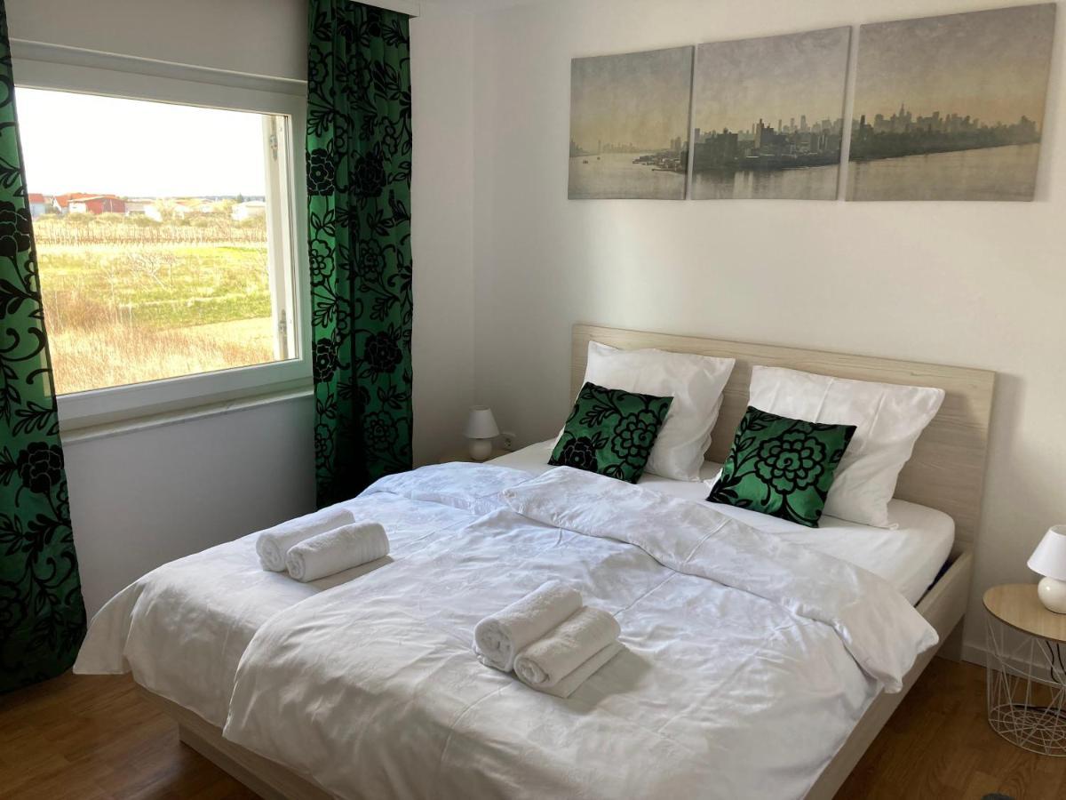 Apartmani Dorijan 브르시 외부 사진